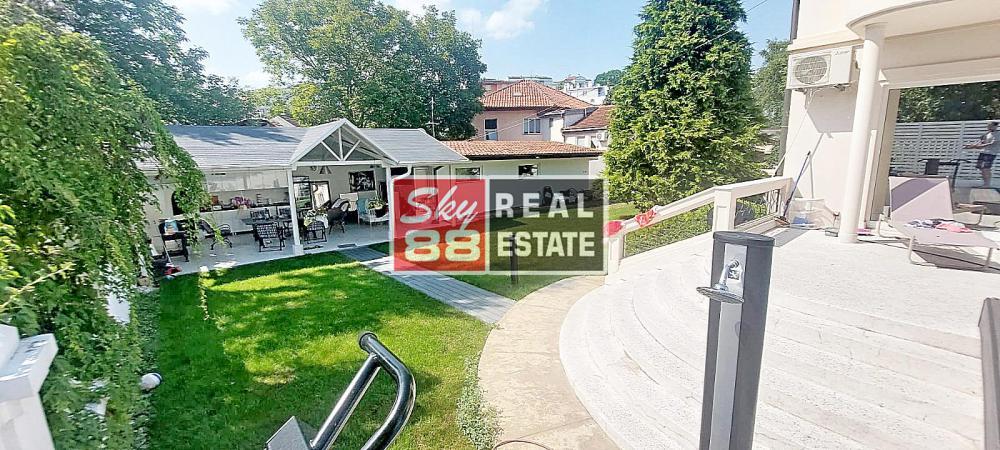 Glavna slika - Kuća na prodaju, 280m2, 1.150.000€