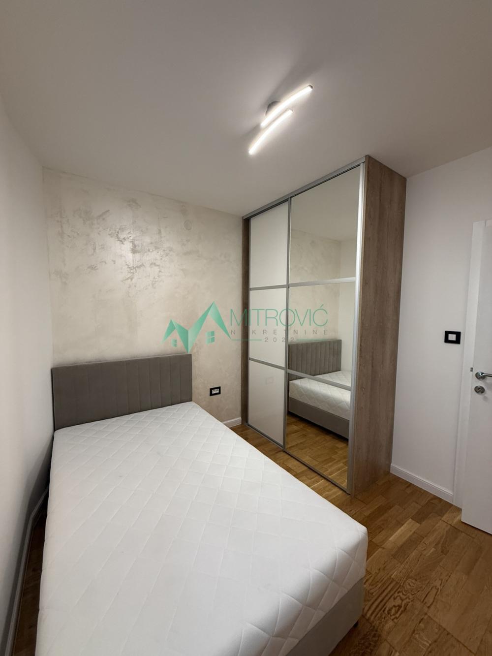 Slika 11 - Troiposoban stan za izdavanje, 93m2, 1.200€
