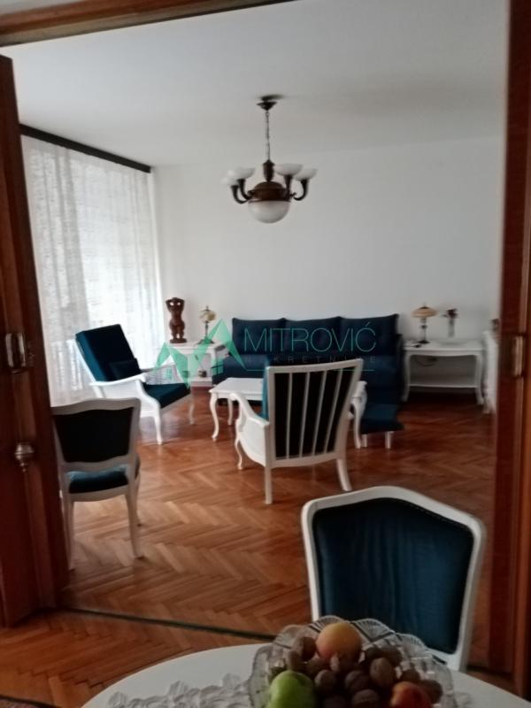 Glavna slika -Četvoroiposoban stan za izdavanje, 105m2, 800€