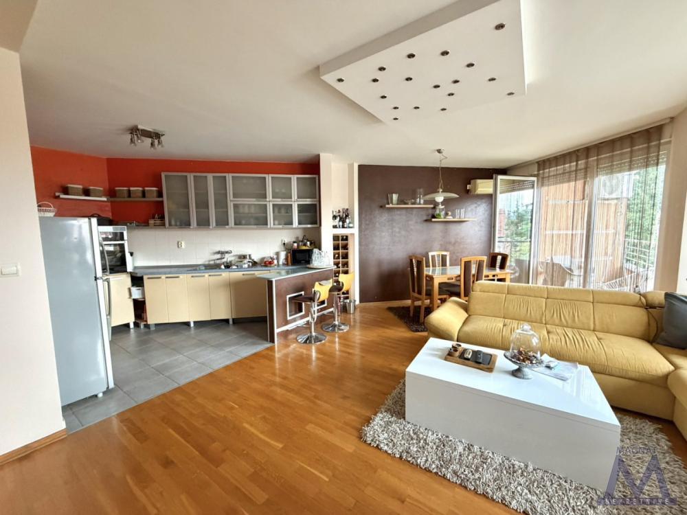 Glavna slika -Petosoban stan na prodaju, 131m2, 267.800€