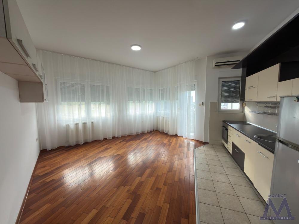 Glavna slika oglasa 406284