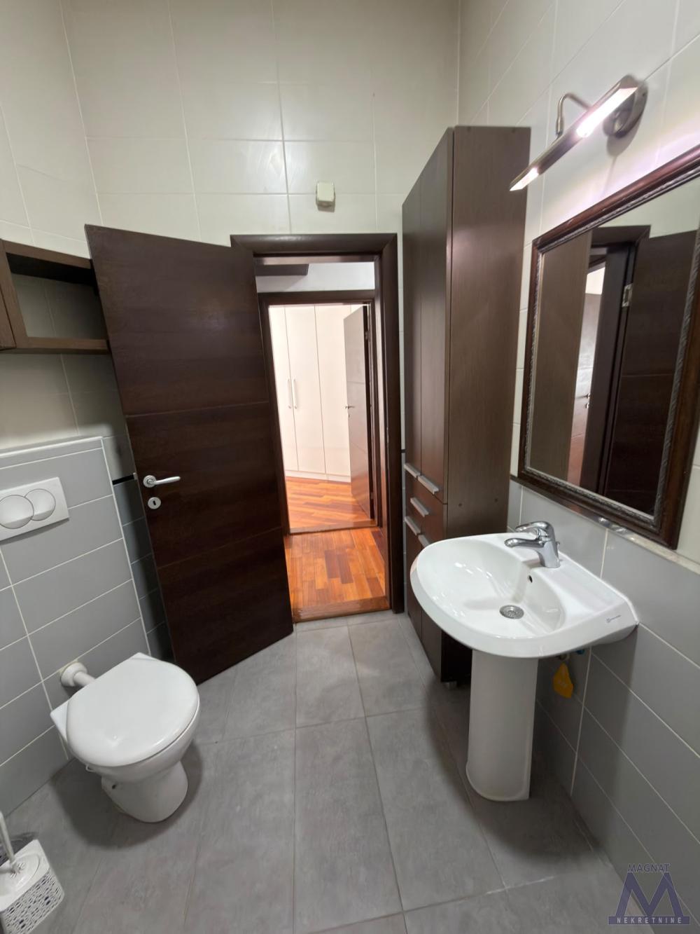 Slika 11 - Dvoiposoban stan na prodaju, 67m2, 179.000€