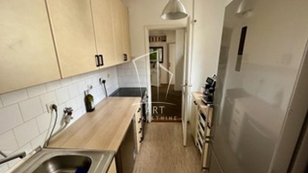 Slika 6 - Dr Agostina Neta, Trosoban stan za izdavanje, 78m2, 900€