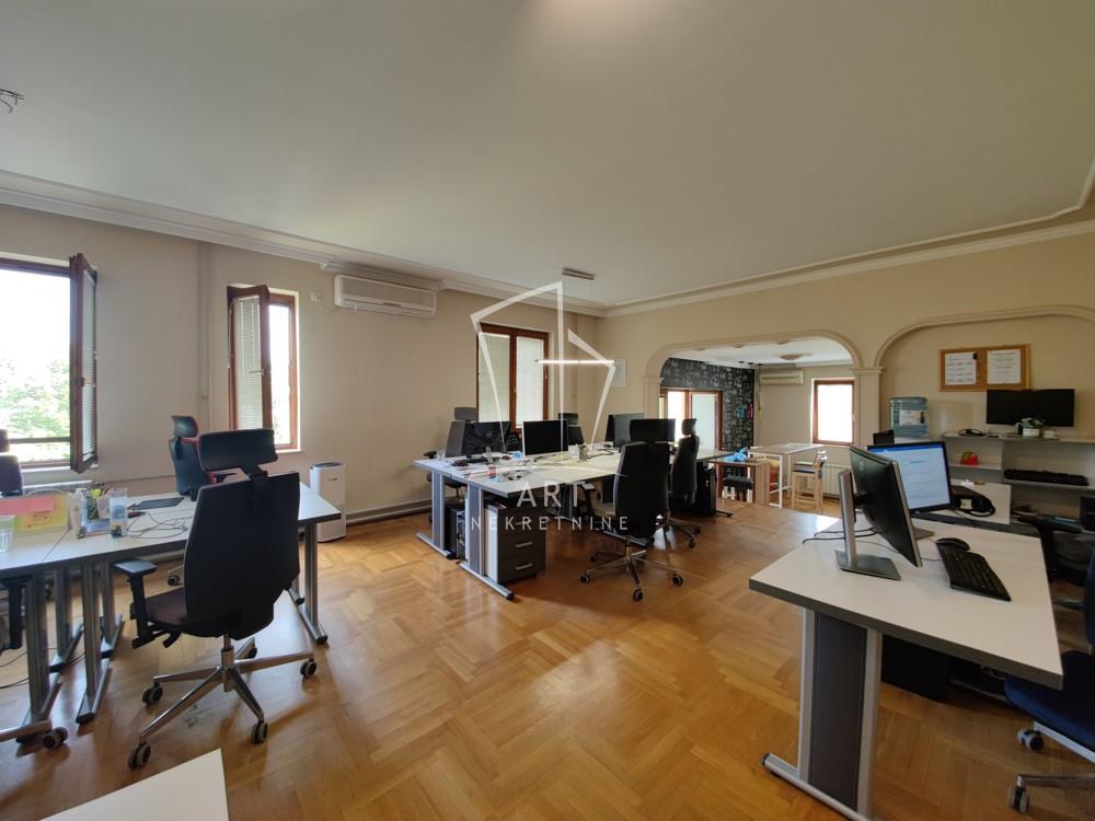 Slika 1 - Ružićeva, Petosoban stan za izdavanje, 171m2, 1.800€