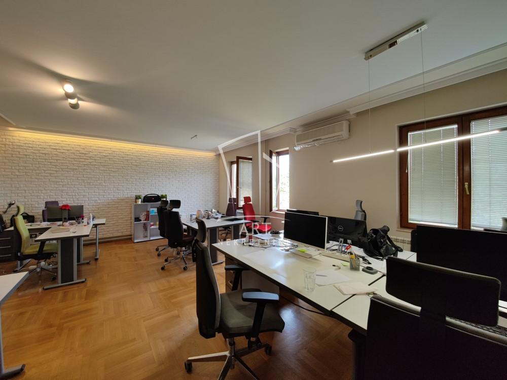 Slika 2 - Ružićeva, Petosoban stan za izdavanje, 171m2, 1.800€