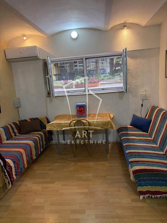 Slika 1 - Nemanjina, Dvosoban stan za izdavanje, 62m2, 680€