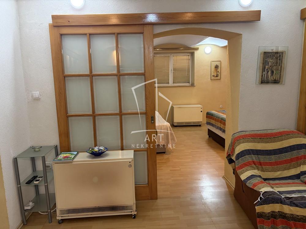 Slika 2 - Nemanjina, Dvosoban stan za izdavanje, 62m2, 680€