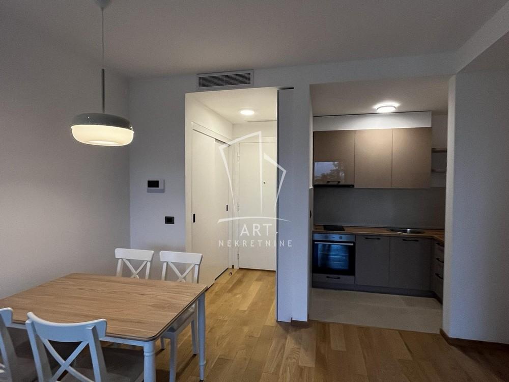 Slika 2 - Venizelosova, Dvosoban stan za izdavanje, 49m2, 1.300€