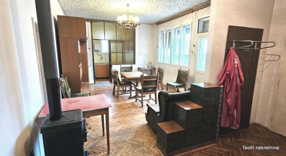 Slika 2 - Koste Jovanovića, Četvoroiposoban stan na prodaju, 108m2, 360.000€