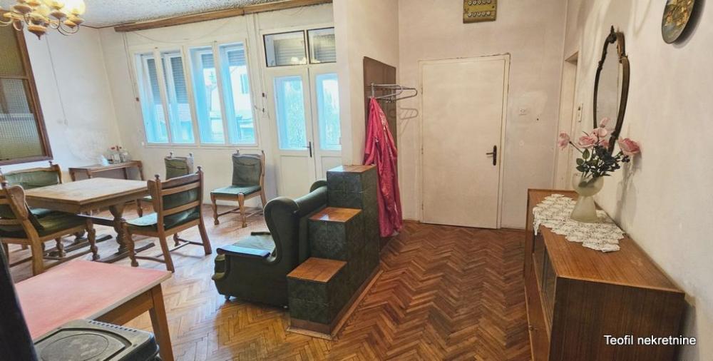 Slika 3 - Koste Jovanovića, Četvoroiposoban stan na prodaju, 108m2, 360.000€
