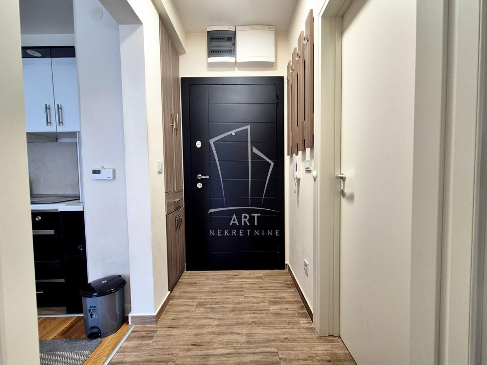 Slika 10 - Pavla Savića, Dvosoban stan za izdavanje, 40m2, 450€