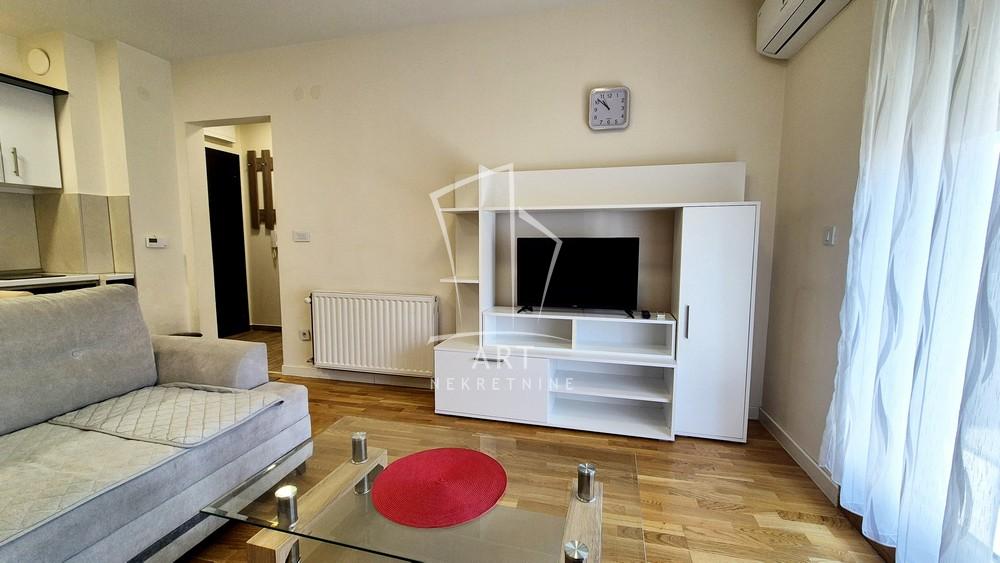 Slika 3 - Pavla Savića, Dvosoban stan za izdavanje, 40m2, 450€