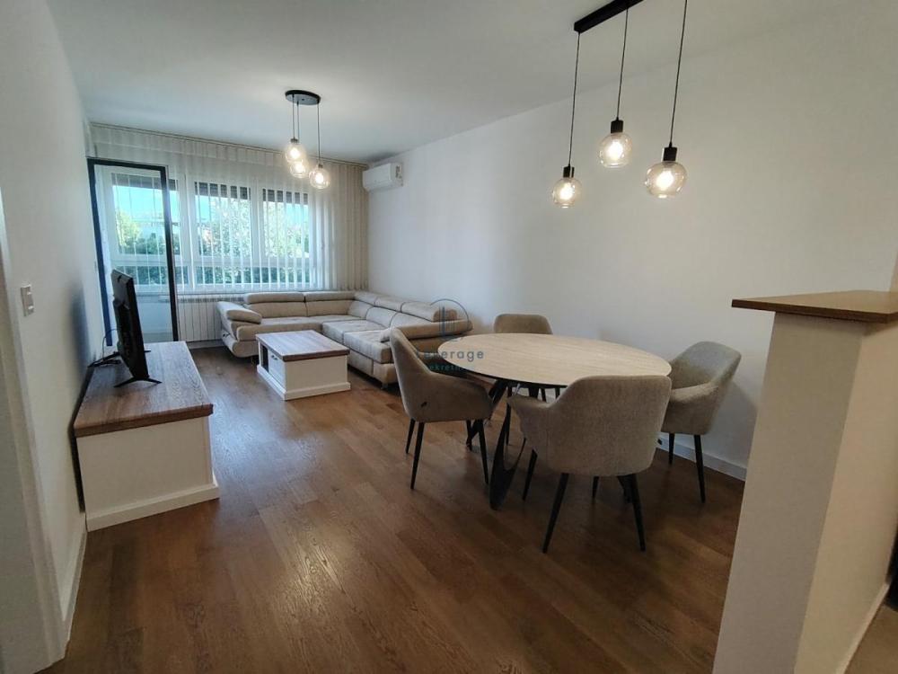 Slika 2 - Banatska, Dvosoban stan za izdavanje, 45m2, 750€