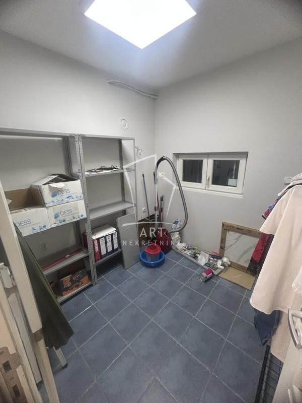 Slika 10 - Vojvode Stepe,  Lokal za izdavanje, 46m2, 700€