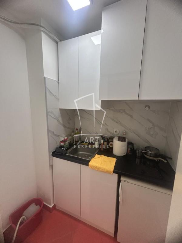 Slika 9 - Vojvode Stepe,  Lokal za izdavanje, 46m2, 700€