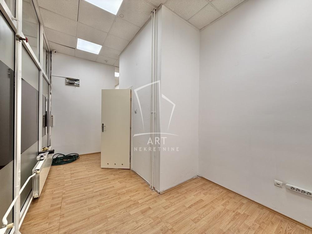 Slika 6 - Bulevar Zorana Đinđića,  Lokal na prodaju, 35m2, 156.000€