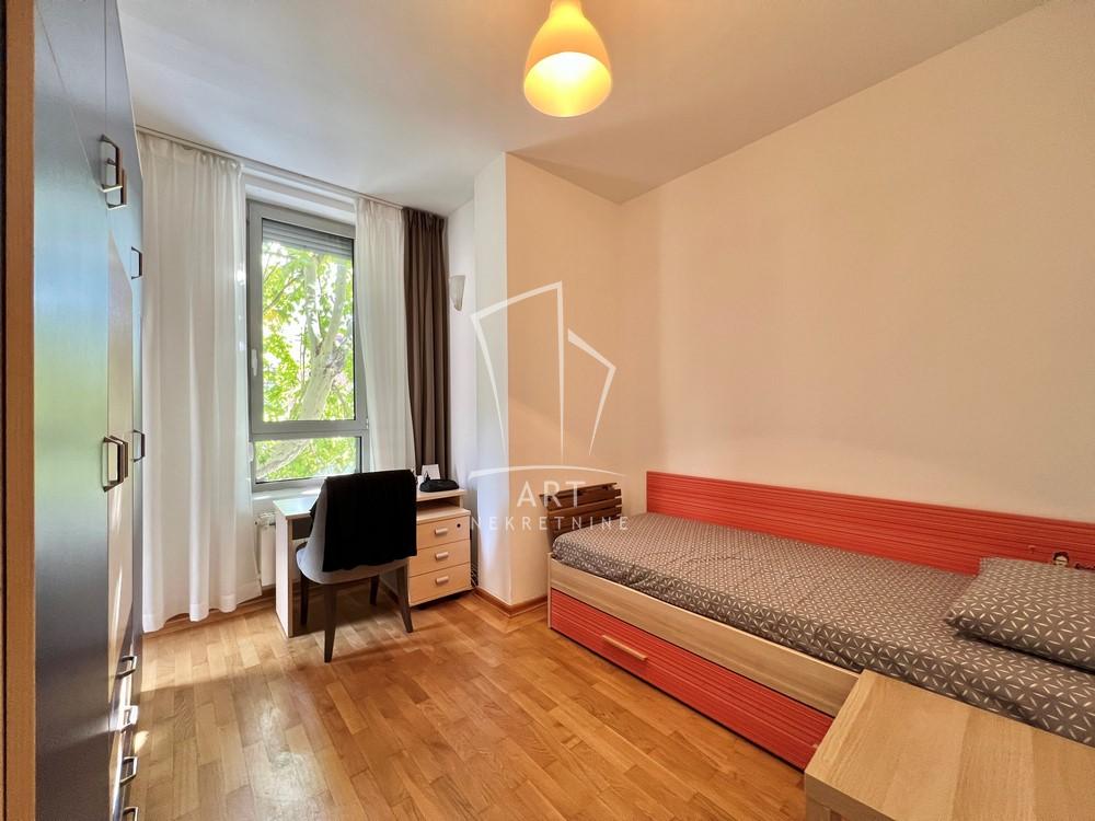 Slika 10 - 27. marta, Trosoban stan za izdavanje, 85m2, 1.300€