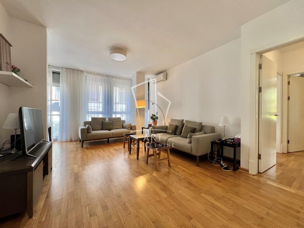 Slika 1 - 27. marta, Trosoban stan za izdavanje, 85m2, 1.300€