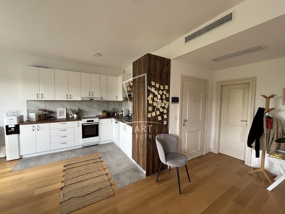 Slika 2 - Dunavska,  Lokal za izdavanje, 81m2, 1.450€