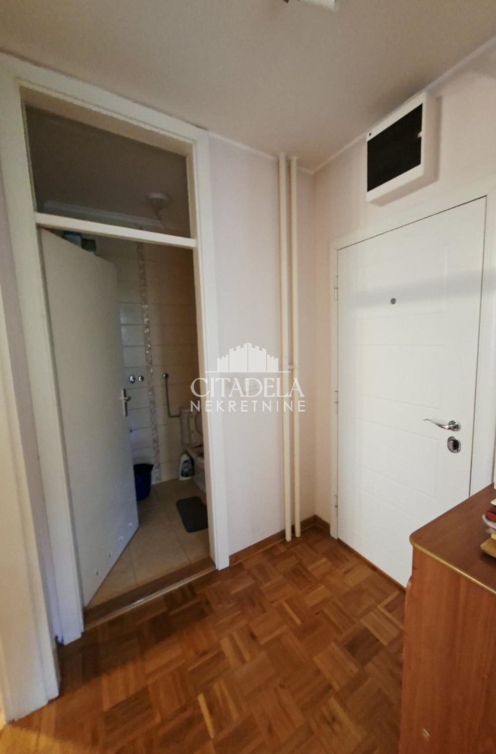 Slika 8 - Peđe Milosavljevića, Troiposoban stan na prodaju, 90m2, 337.500€