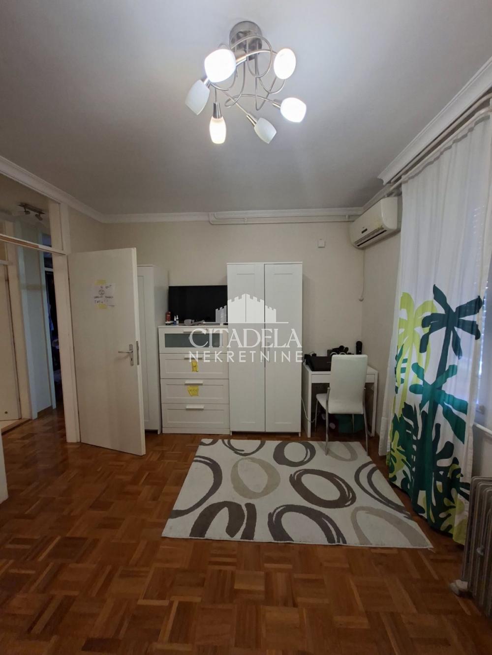 Slika 3 - Peđe Milosavljevića, Troiposoban stan na prodaju, 90m2, 337.500€