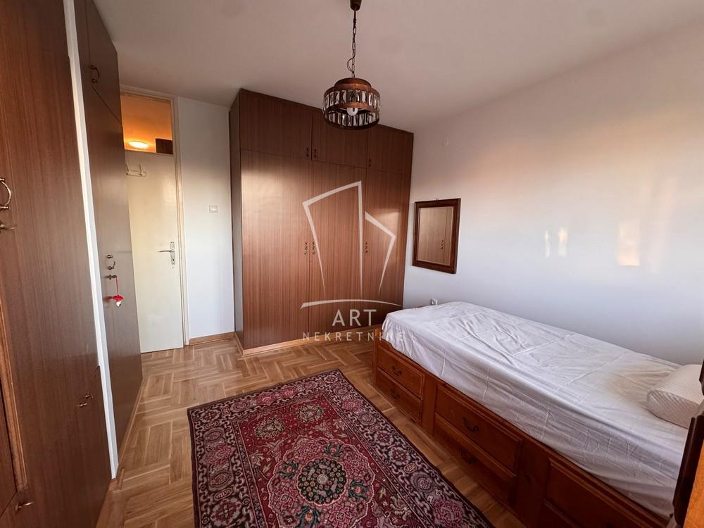 Slika 5 - Cara Nikolaja II, Trosoban stan za izdavanje, 77m2, 800€