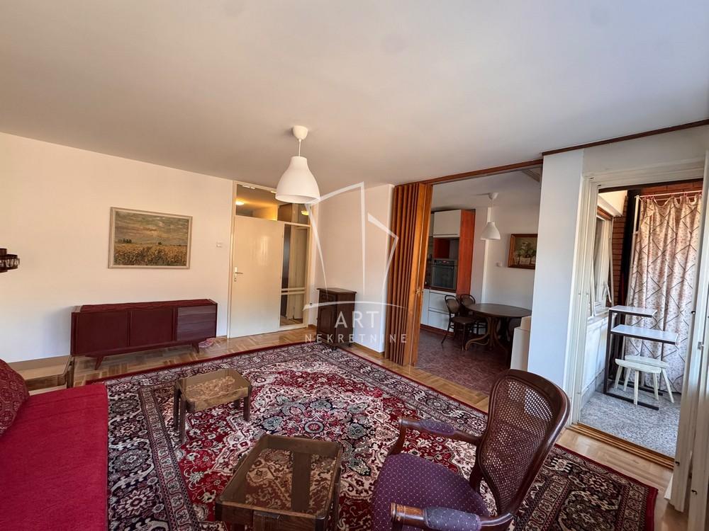 Slika 2 - Cara Nikolaja II, Trosoban stan za izdavanje, 77m2, 800€