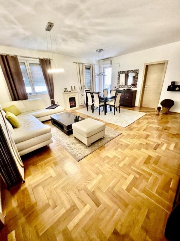 Slika 1 - Četvorosoban stan na prodaju, 120m2, 300.000€