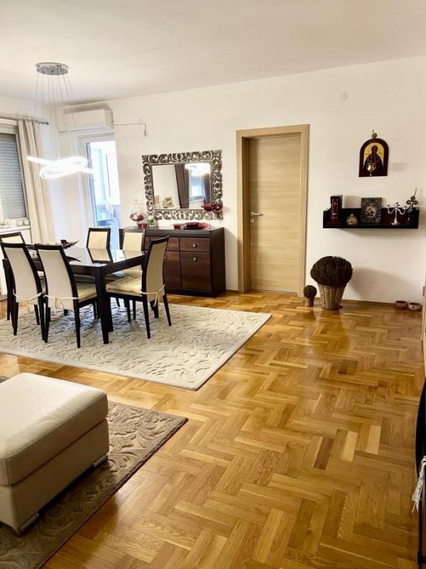 Slika 3 - Četvorosoban stan na prodaju, 120m2, 300.000€