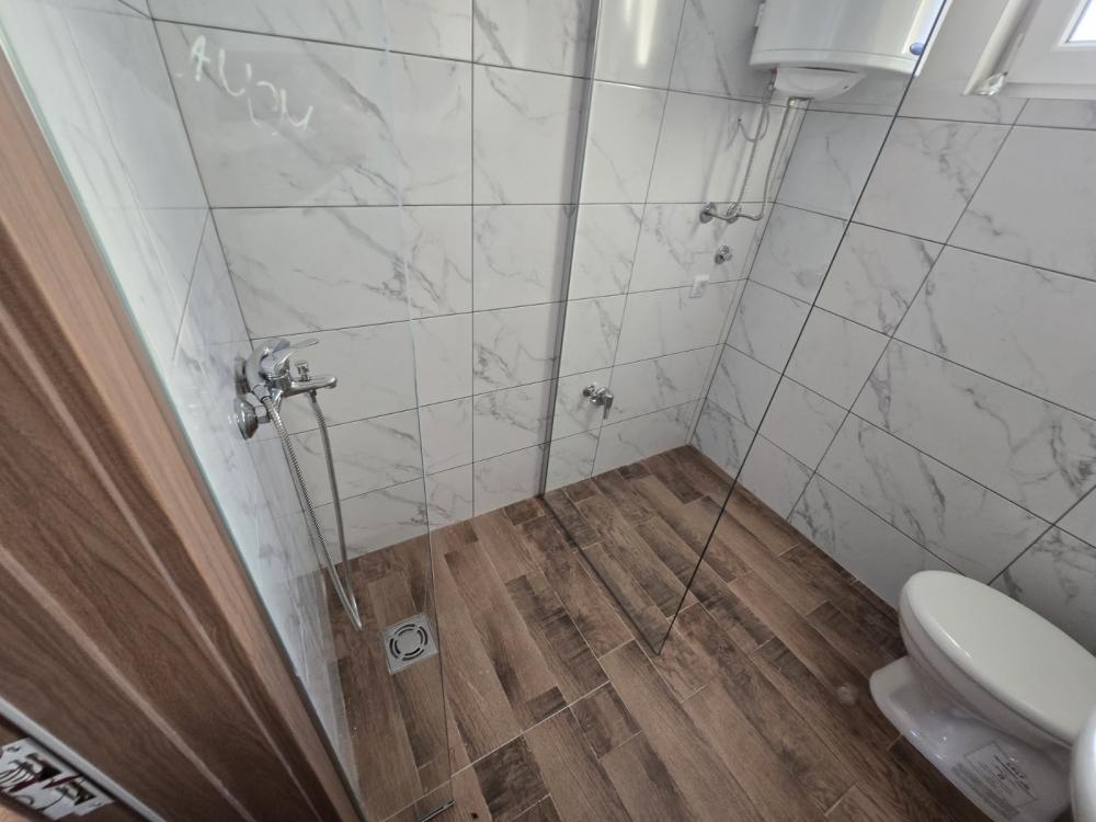 Slika 11 - Danice Kojić,  Kuća za izdavanje, 200m2, 2.000€