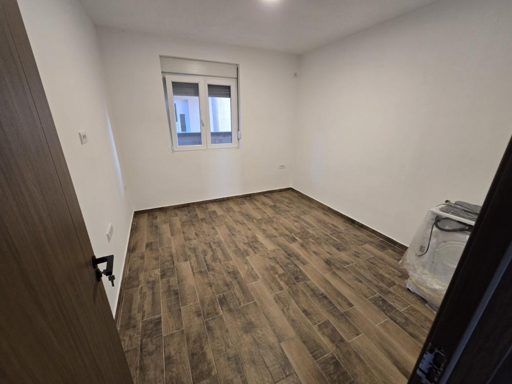 Slika 6 - Danice Kojić,  Kuća za izdavanje, 200m2, 2.000€
