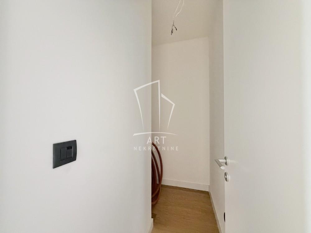 Slika 9 - Jove Ilića,  Stan na prodaju, 220m2, 907.500€