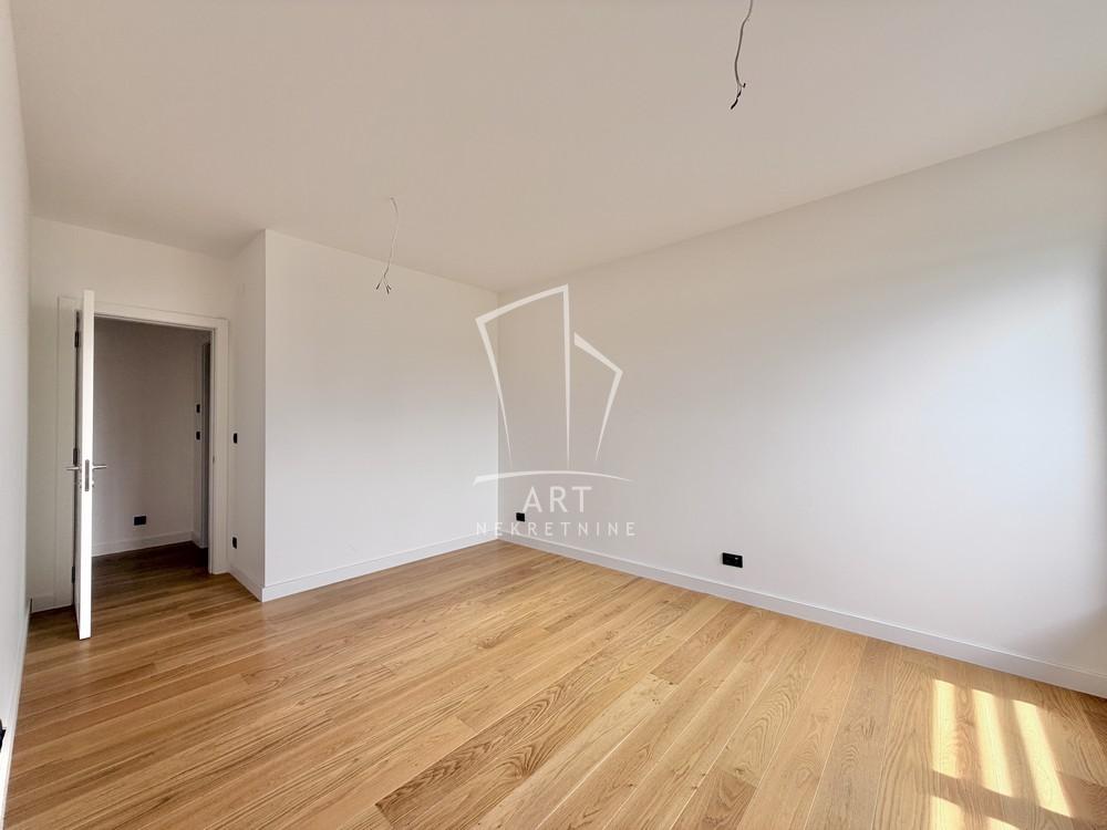 Slika 3 - Jove Ilića,  Stan na prodaju, 220m2, 907.500€