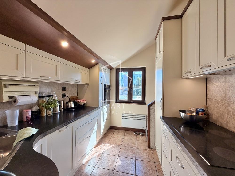 Slika 4 - Ustanička, Četvorosoban stan na prodaju, 78m2, 305.000€