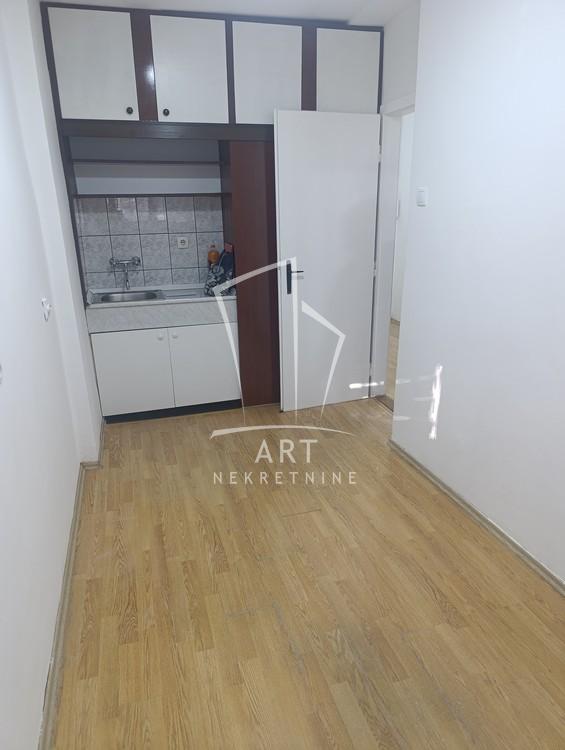 Slika 2 - Bulevar Mihajla Pupina,  Lokal za izdavanje, 42m2, 600€