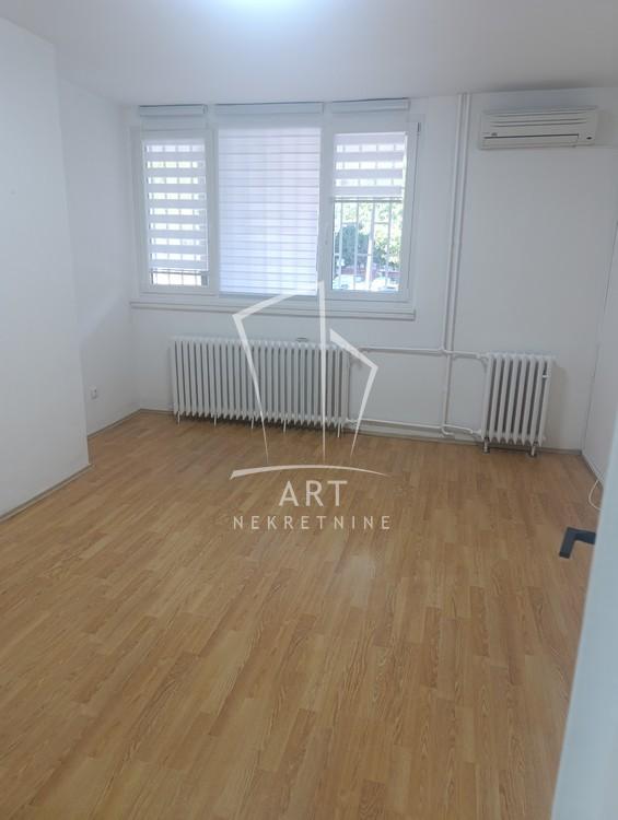 Glavna slika -Bulevar Mihajla Pupina,  Lokal za izdavanje, 42m2, 600€