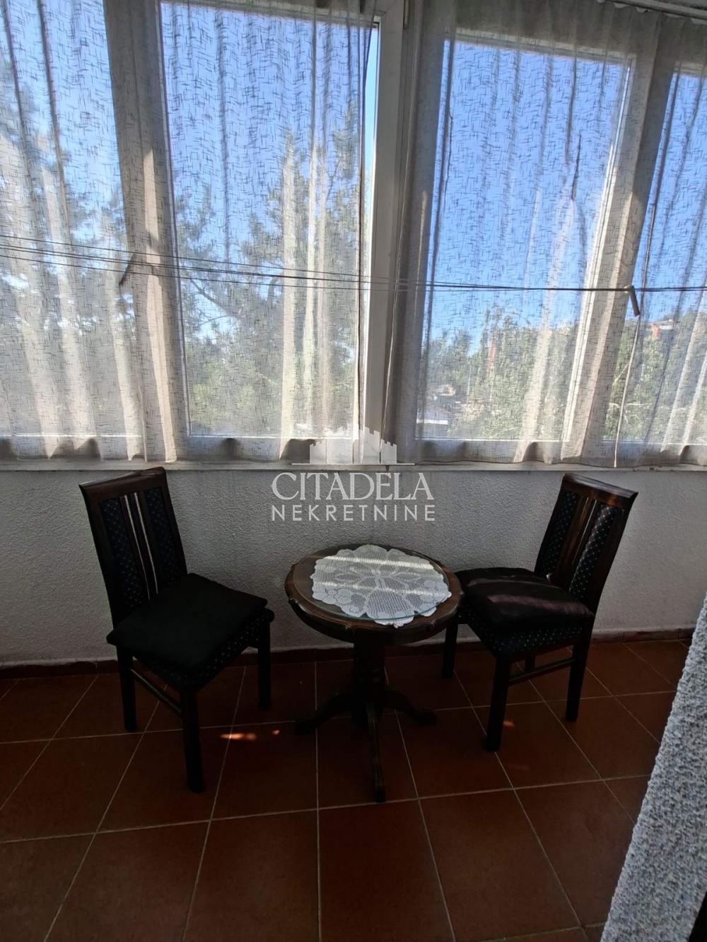 Slika 10 - 17. oktobra, Jednoiposoban stan za izdavanje, 38m2, 350€