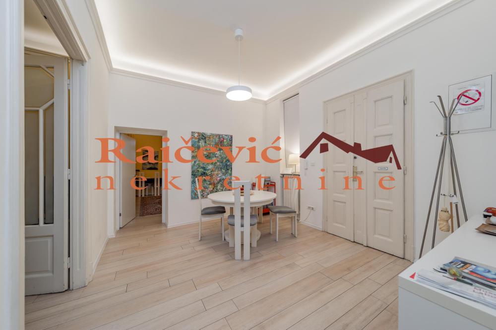 Slika 2 - Dositejeva, Četvorosoban stan na prodaju, 82m2, 440.000€