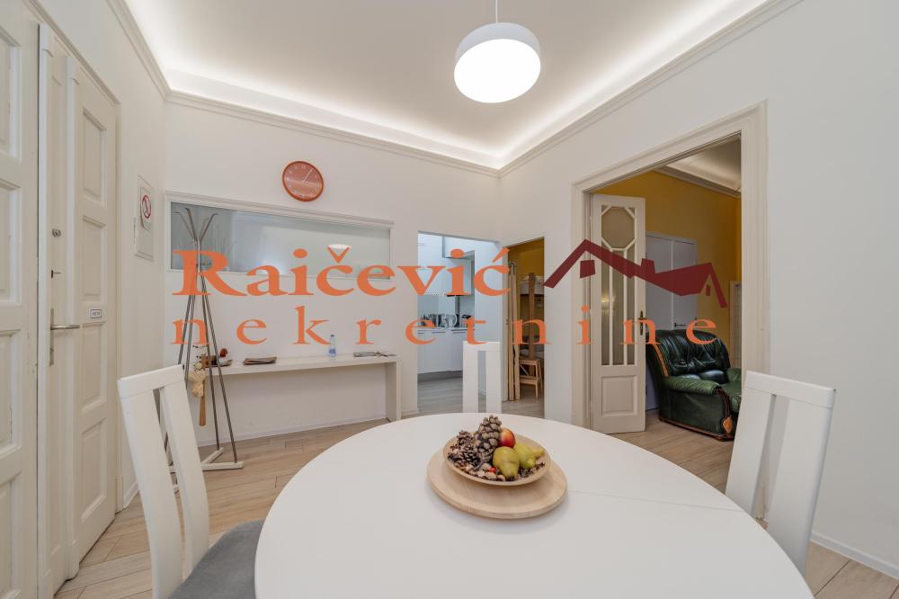 Slika 3 - Dositejeva, Četvorosoban stan na prodaju, 82m2, 440.000€