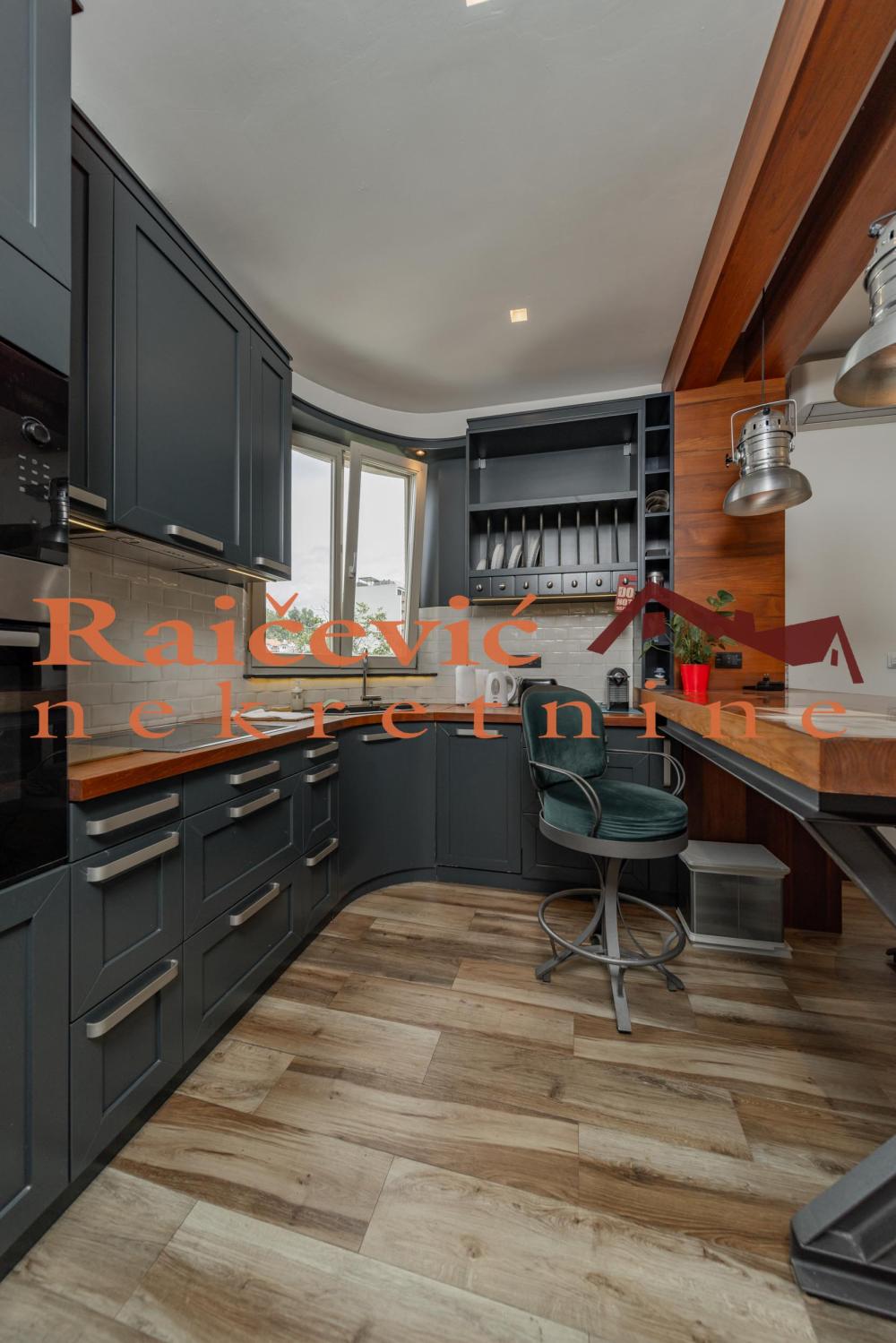 Slika 6 - Ustanicka,  Stan na prodaju, 85m2, 290.000€