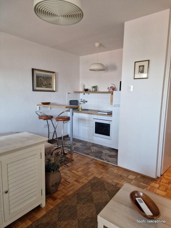 Slika 3 - Mike Alasa, Jednosoban stan za izdavanje, 33m2, 650€