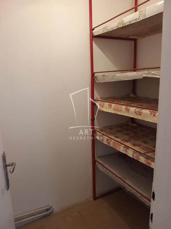 Slika 9 - Kružna, Trosoban stan za izdavanje, 95m2, 400€