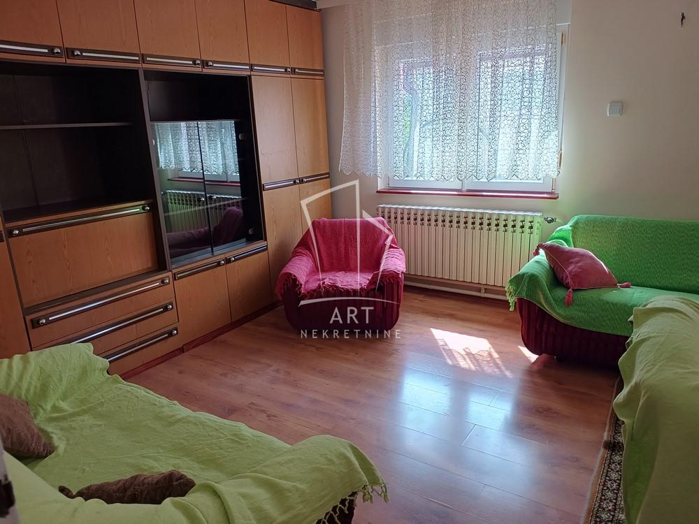 Slika 1 - Kružna, Trosoban stan za izdavanje, 95m2, 400€