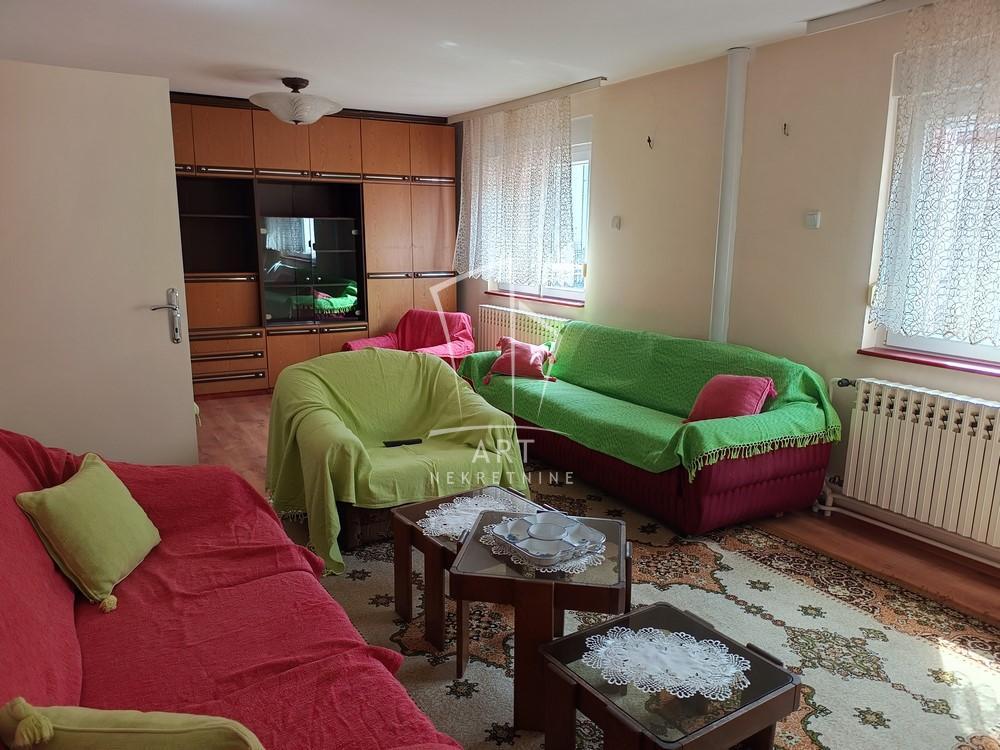 Glavna slika -Kružna, Trosoban stan za izdavanje, 95m2, 400€