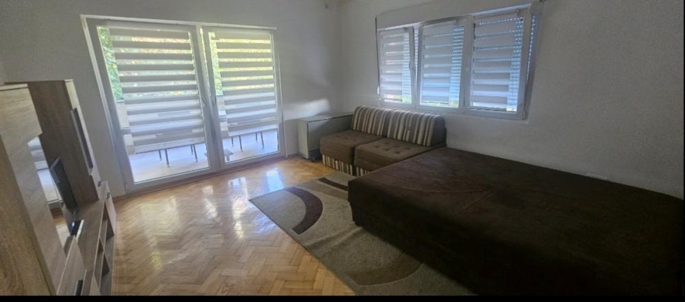 Slika 2 - Filipa Višnjića, Dvosoban stan za izdavanje, 60m2, 600€