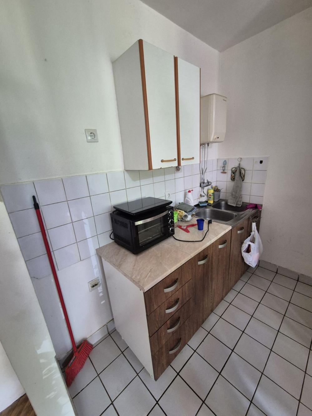 Slika 4 - Marka Čelebonovića, Jednosoban stan za izdavanje, 30m2, 350€