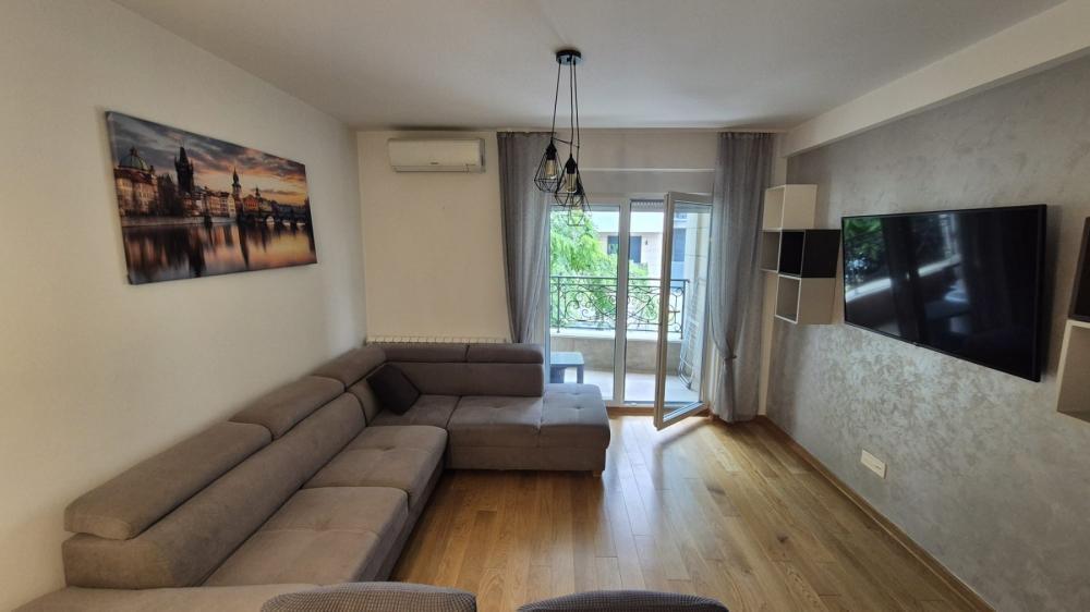 Glavna slika -Rada Neimara, Trosoban stan za izdavanje, 72m2, 850€