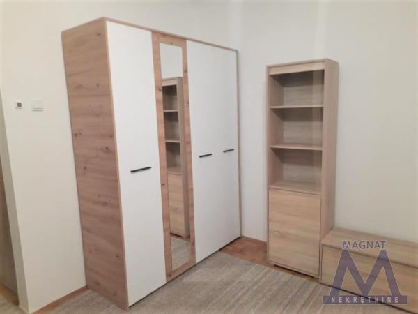 Slika 1 -  Stan za izdavanje, 300€