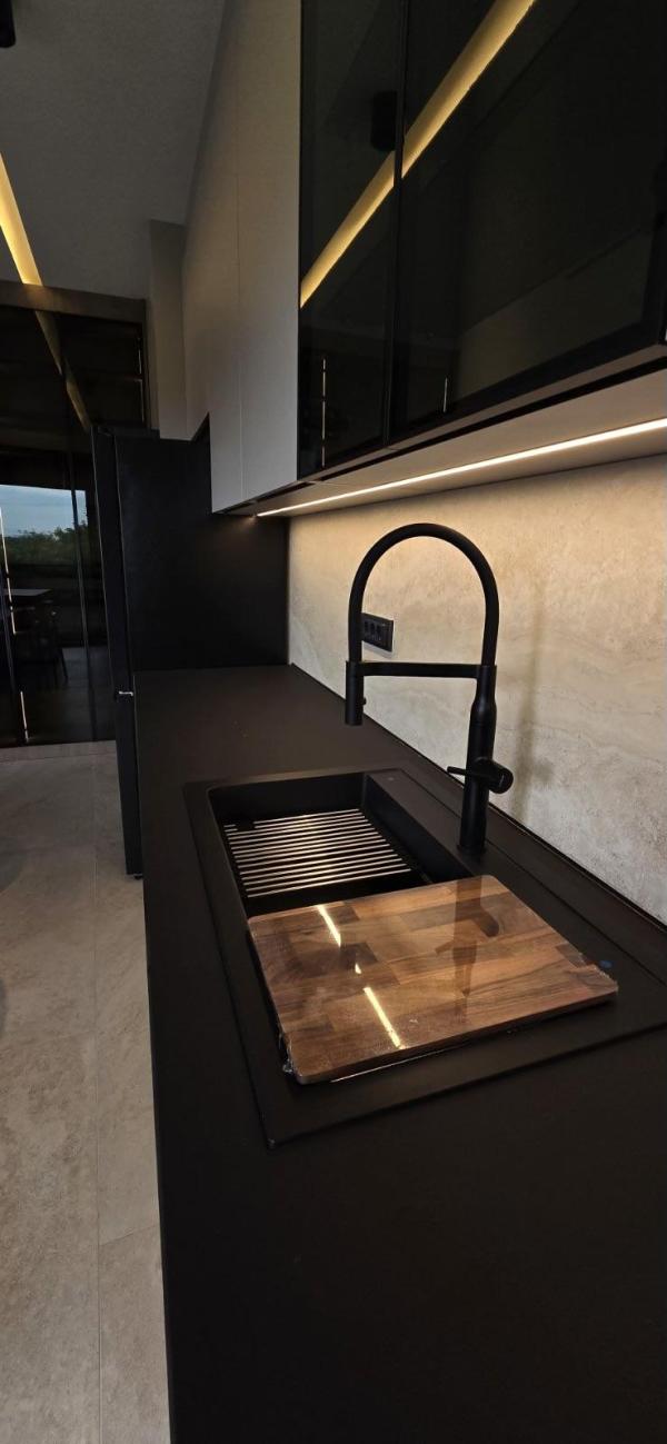 Slika 5 - Koste Trifkovića, Trosoban stan za izdavanje, 82m2, 1.500€