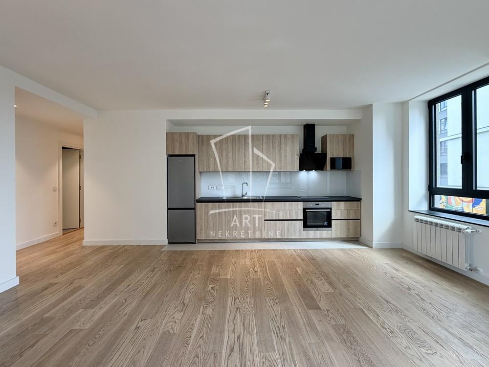 Slika 1 - Luke Ćelovića Trebinjca, Trosoban stan za izdavanje, 94m2, 1.700€